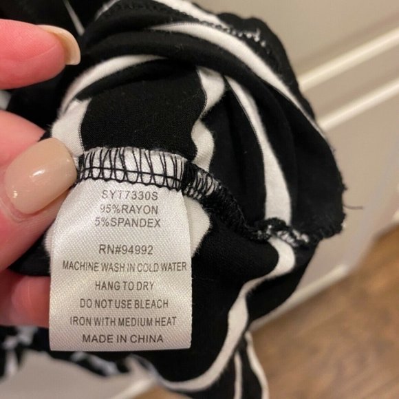 P Luca Milano Top Large Slush Pockets Zip Neck Black White Sleeveless Tunic Top - Picture 5 of 7